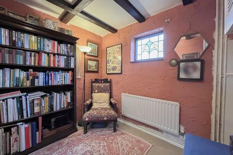 3 Chambley Green, Coven, Wolverhampton, WV9 5DN