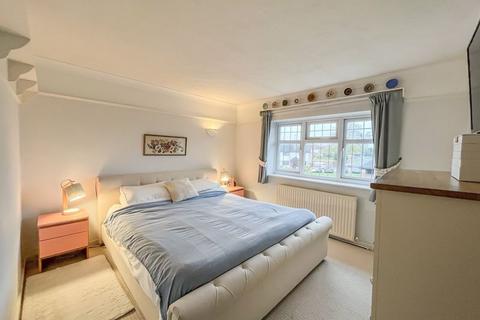3 Chambley Green, Coven, Wolverhampton, WV9 5DN