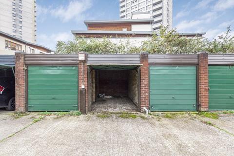 12 Regent Square, London, E3 3HQ