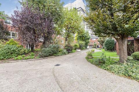12 Regent Square, London, E3 3HQ