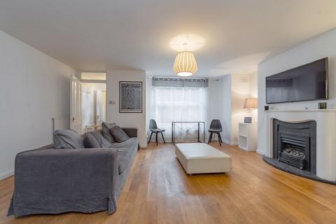 2 bedroom apartment to rent, Lanhill Road, London