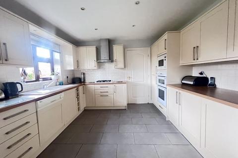 4 bedroom detached house for sale, Bangor, Gwynedd