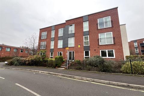 2 bedroom apartment to rent, Sheen Gardens, HEALD GREEN