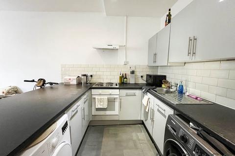 1 bedroom property to rent, Barking Road | Plaistow | E13