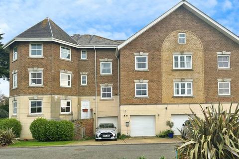 3 bedroom townhouse to rent, Beach Road, Bembridge