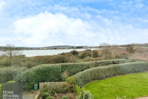 3 bedroom townhouse to rent, Beach Road, Bembridge