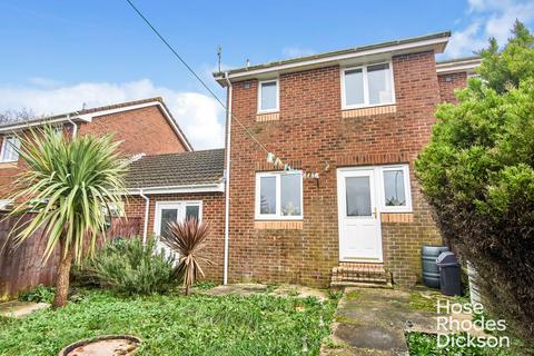 2 bedroom semi-detached house to rent, Kingslea Park, East Cowes