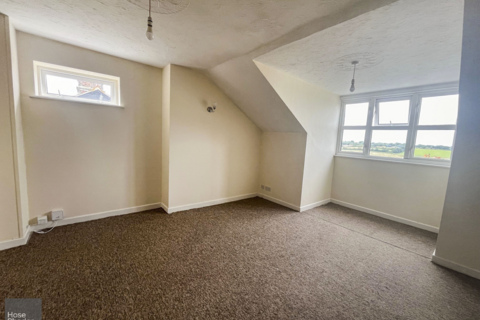 2 bedroom flat to rent, Nettlestone Green, Seaview