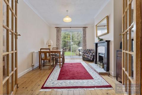 33 Benhurst Gardens, South Croydon, CR2 8NT
