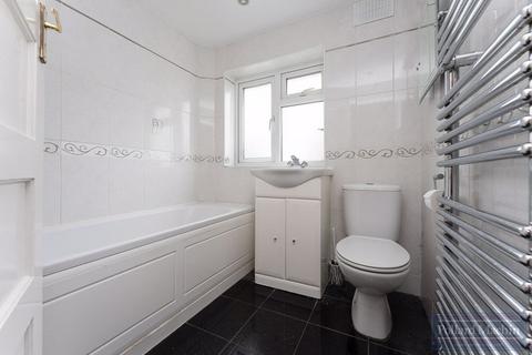 33 Benhurst Gardens, South Croydon, CR2 8NT