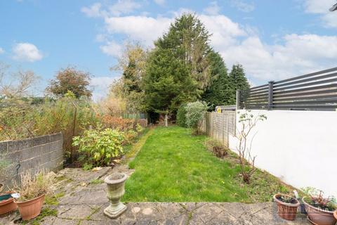33 Benhurst Gardens, South Croydon, CR2 8NT
