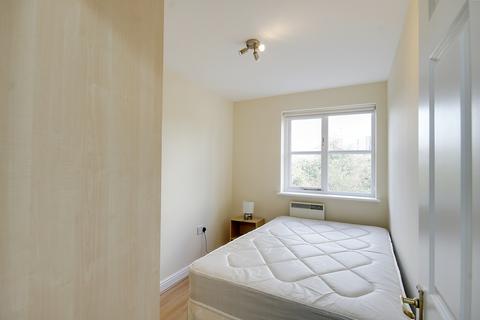 2 bedroom apartment to rent, Otter Close, Stratford E15