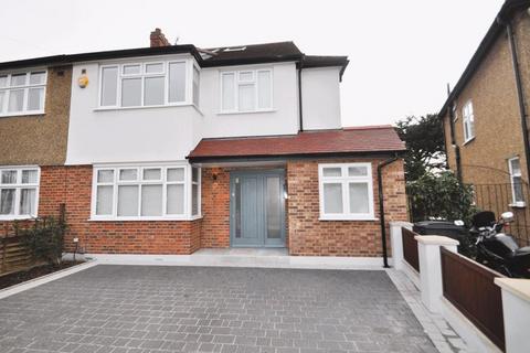 5 bedroom semi-detached house to rent, Beechcroft Avenue, New Malden