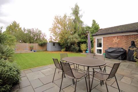 3 bedroom detached house for sale, Princes Way, Brentwood CM13