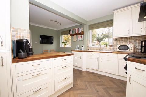 3 bedroom detached house for sale, Princes Way, Hutton, Brentwood CM13