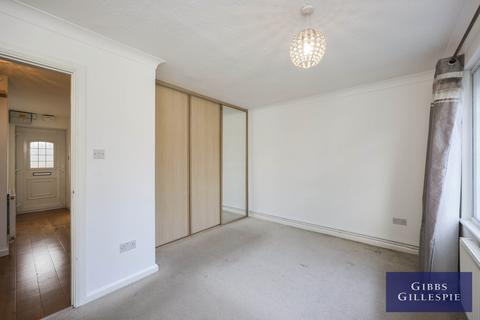 2 bedroom maisonette to rent, The Sigers , Eastcote , HA5 2QH