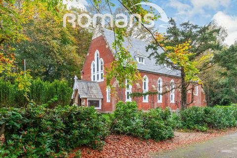 1 bedroom apartment to rent, Longcross Church