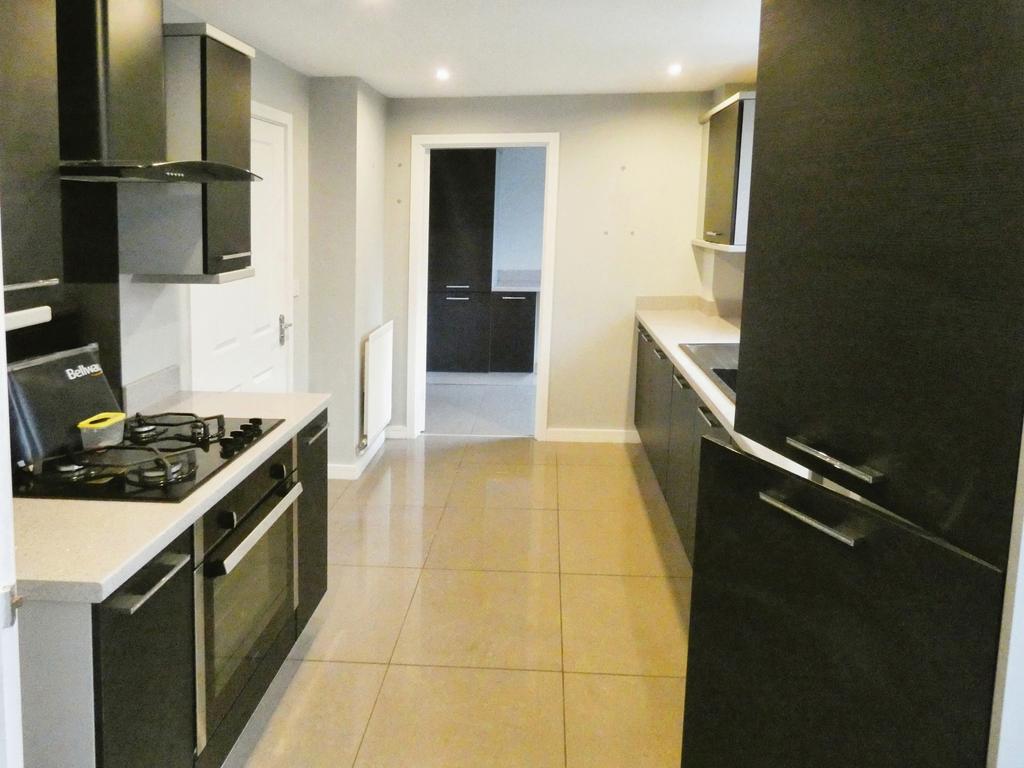 Blackshale Road, Mansfield Woodhouse 4 bed detached house to rent £