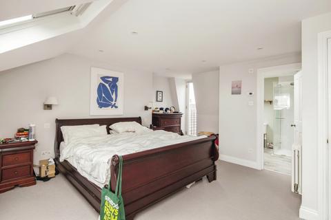 4 bedroom apartment to rent, Swaby Road, London