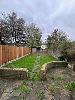 3 bedroom terraced house to rent, Grange Road