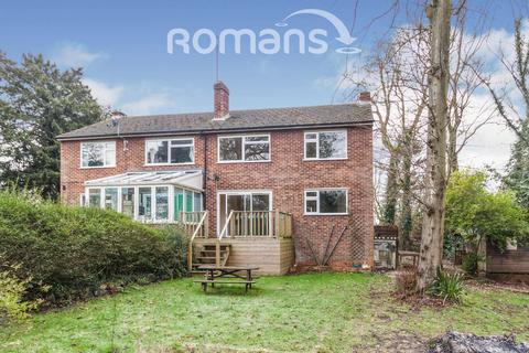 3 bedroom semi-detached house to rent, Twyford Road, Wokingham