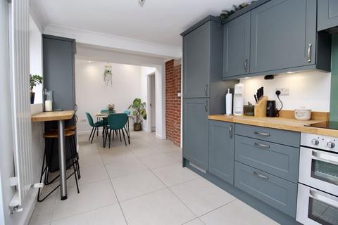 3 bedroom end of terrace house for sale, Mortimer Road, Southampton SO30