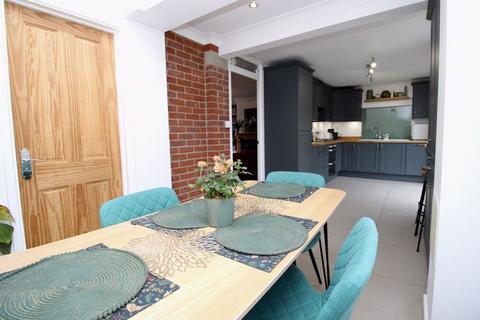 3 bedroom end of terrace house for sale, Mortimer Road, Southampton SO30