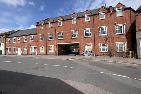 2 bedroom flat to rent, York House, 369 Tudor Road