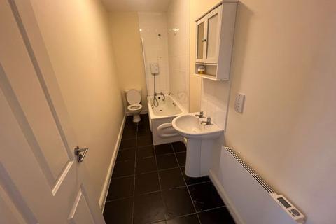 2 bedroom flat to rent, York House, 369 Tudor Road