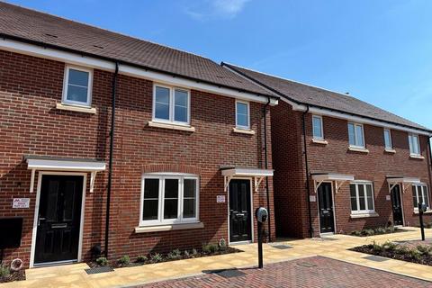 3 bedroom terraced house for sale, Plot 266, The Clavering, Earls Park