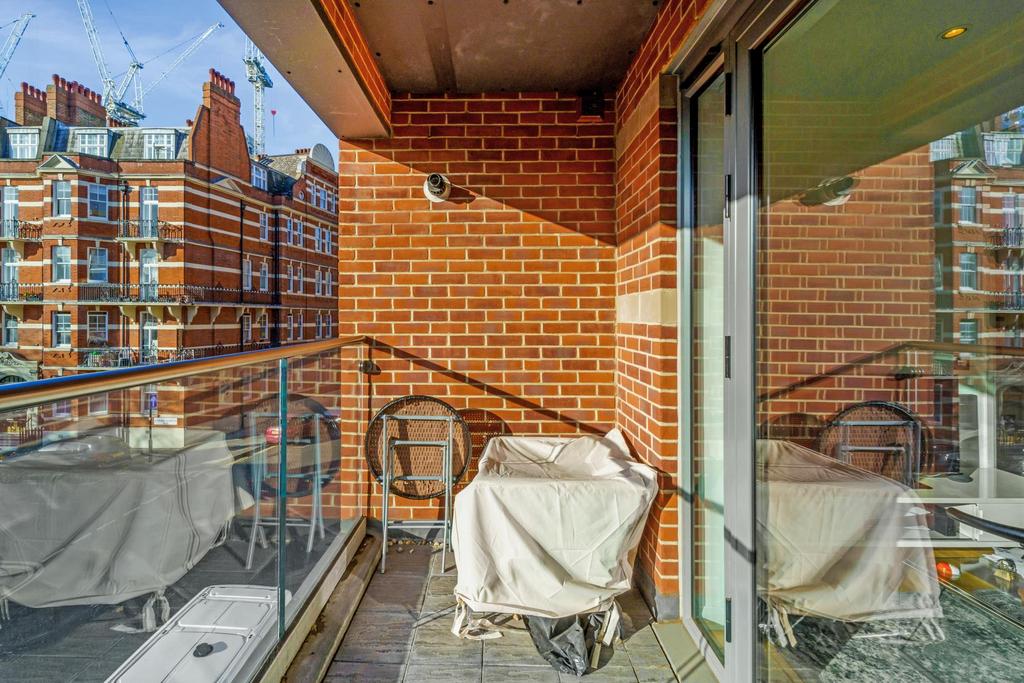 Avonmore Road, Kensington, London W14 1 bed apartment to rent £2,383