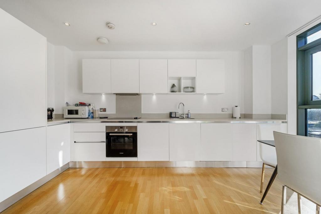 Avonmore Road, Kensington, London W14 1 bed apartment to rent £2,383