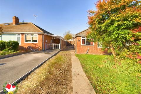 2 bedroom semi-detached bungalow for sale, Hildyard Close, Hardwicke, Gloucester