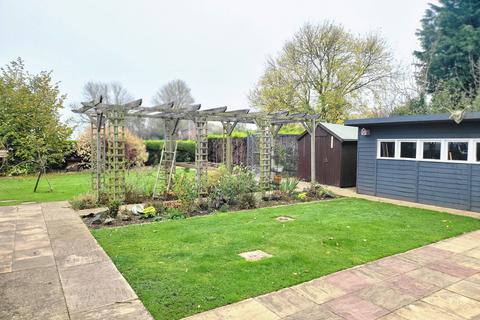 4 bedroom detached bungalow for sale, Sea Road, Skegness PE24