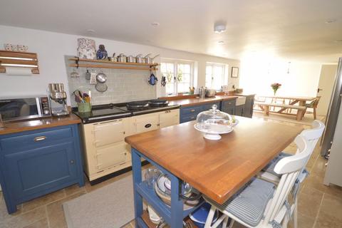 5 bedroom cottage to rent, Dunsmore HP22