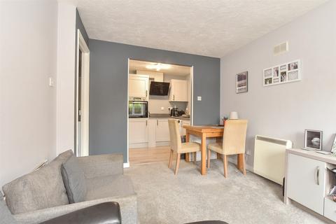 1 bedroom ground floor flat for sale, Station Approach West, Reigate, Surrey