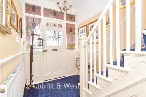 3 bedroom detached house for sale, Portsmouth Road, Horndean, Waterlooville, Hampshire