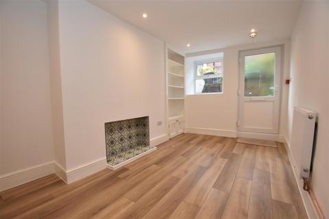 2 bedroom flat to rent, Grosvenor Place, Exeter