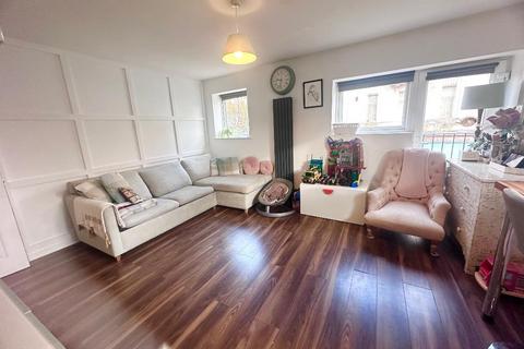 2 bedroom flat for sale, Spital Street, Dartford, Kent, DA1 2DL