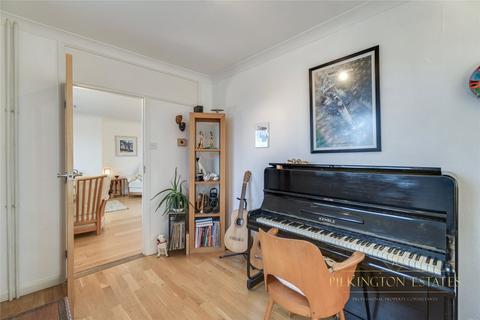 2 Barn Park, Saltash, PL12 6HG