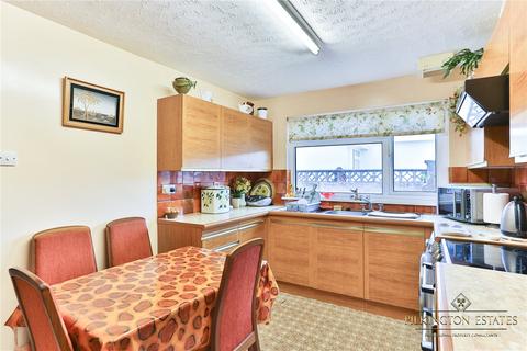 12 Little Point Crescent, Millbrook, Torpoint, PL10 1DN