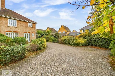 3 bedroom end of terrace house for sale, Willowherb Close, Chatham ME4