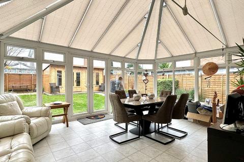 7 Wakehurst Drive, Northampton, NN4 0TN