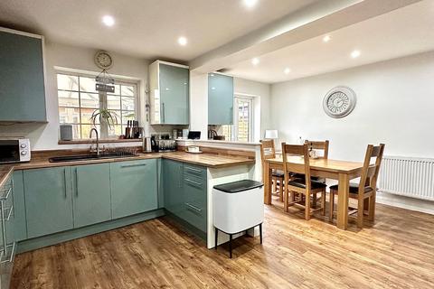 7 Wakehurst Drive, Northampton, NN4 0TN