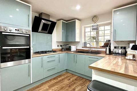 7 Wakehurst Drive, Northampton, NN4 0TN