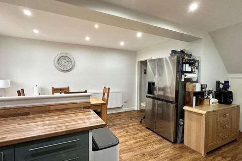 7 Wakehurst Drive, Northampton, NN4 0TN