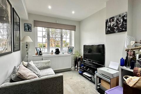 7 Wakehurst Drive, Northampton, NN4 0TN