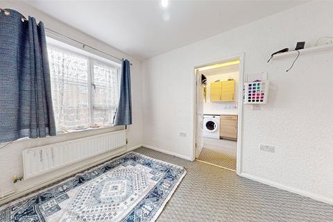 3 bedroom terraced house for sale, Ashbury Place, Manchester M40