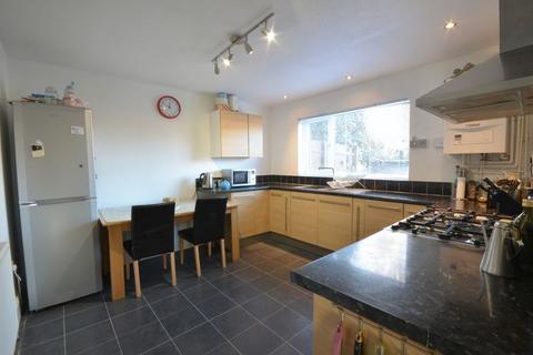 2 bedroom terraced house to rent, Ibstock Close, Winyates East, Redditch