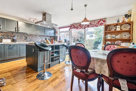 4 bedroom terraced house for sale, Little Dippers, Pulborough, West Sussex, RH20